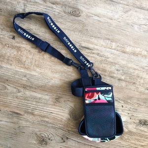 HydroJug Floral Carrier